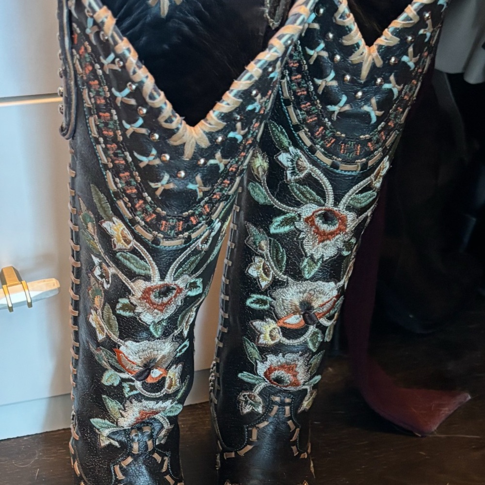 Floral Embroidered Heeled Boots
